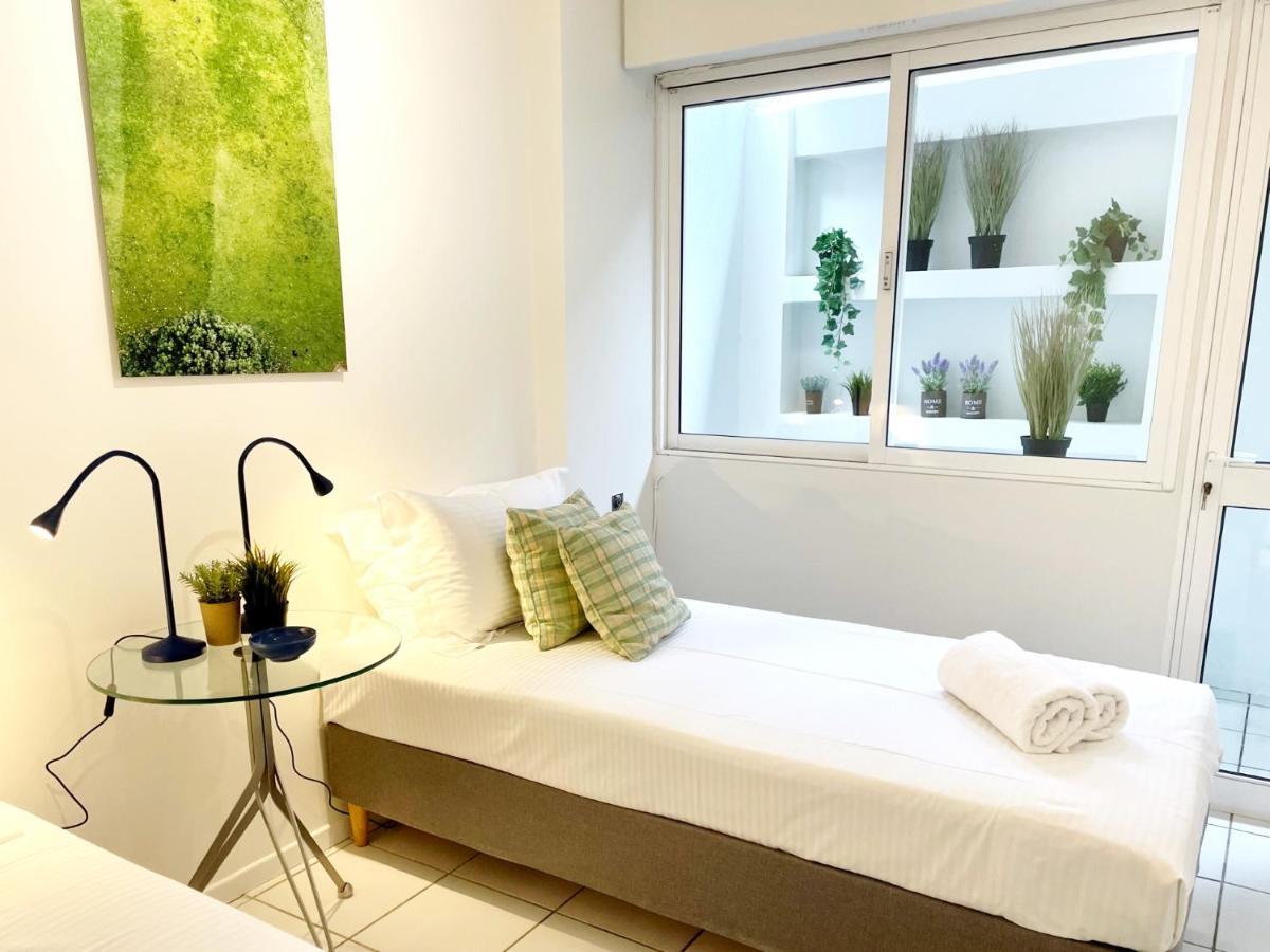 Vouliagmeni'S Secret Garden Near The Sea Apartment เอเธนส์ ภายนอก รูปภาพ