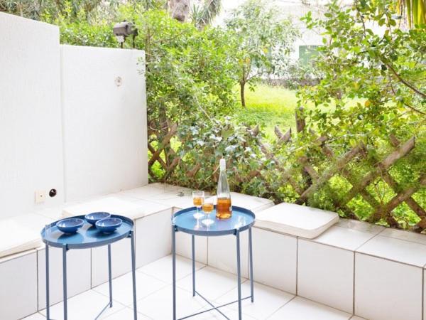 Vouliagmeni'S Secret Garden Near The Sea Apartment เอเธนส์ ภายนอก รูปภาพ