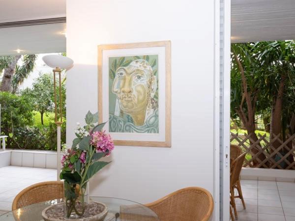 Vouliagmeni'S Secret Garden Near The Sea Apartment เอเธนส์ ภายนอก รูปภาพ