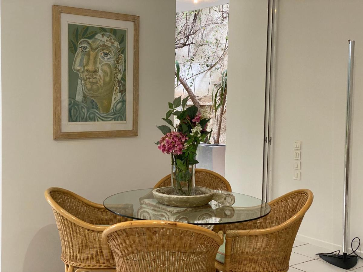 Vouliagmeni'S Secret Garden Near The Sea Apartment เอเธนส์ ภายนอก รูปภาพ