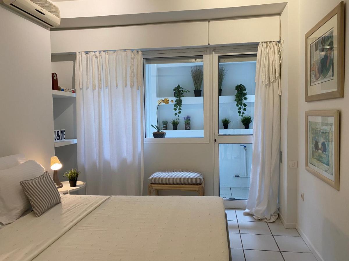 Vouliagmeni'S Secret Garden Near The Sea Apartment เอเธนส์ ภายนอก รูปภาพ