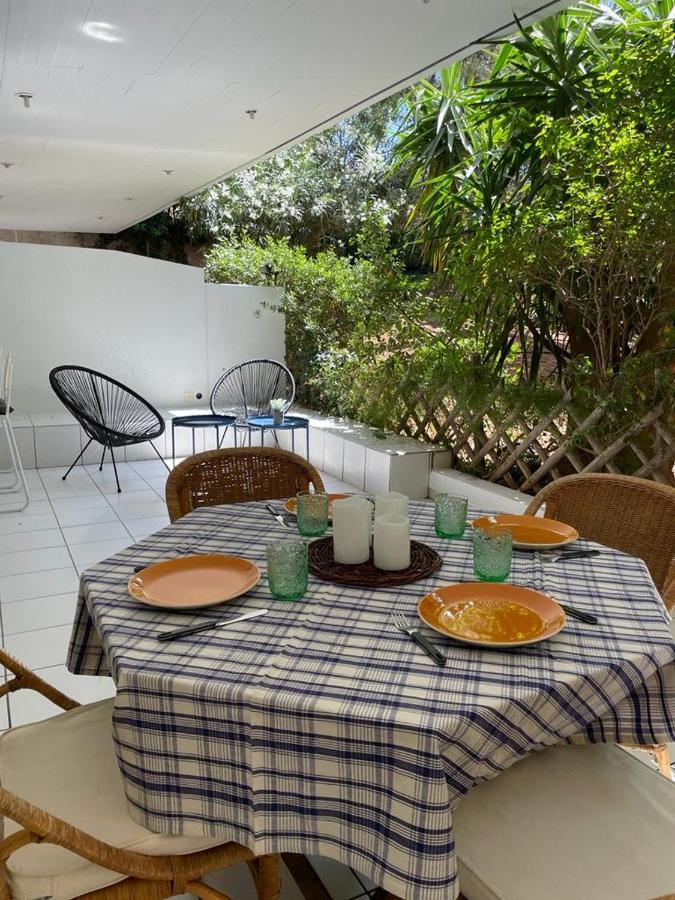 Vouliagmeni'S Secret Garden Near The Sea Apartment เอเธนส์ ภายนอก รูปภาพ