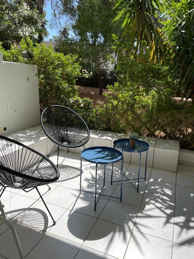 Vouliagmeni'S Secret Garden Near The Sea Apartment เอเธนส์ ภายนอก รูปภาพ